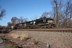 NS 4478 leads train 592 toward Baltimore